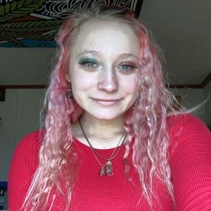 Meet your Posher, Haley!